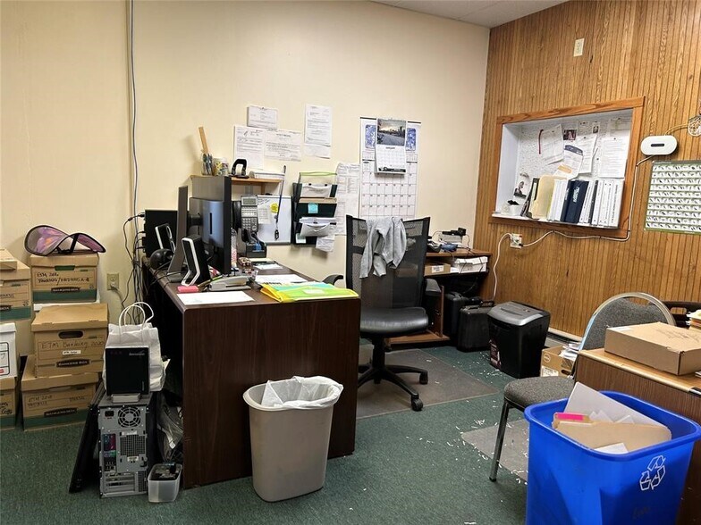 More Photos Of 300 North St, Endicott Warehouse For Sale