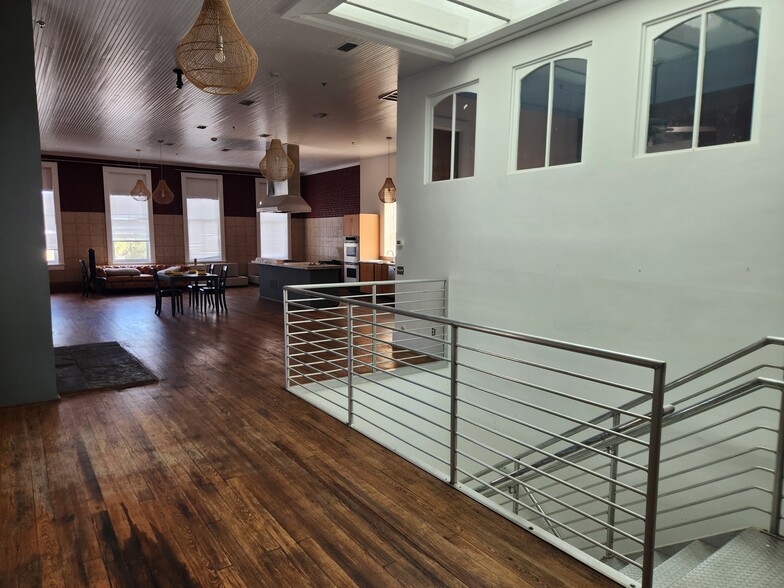 More Photos Of 1423-1425 Newcastle St, Brunswick Storefront For Sale