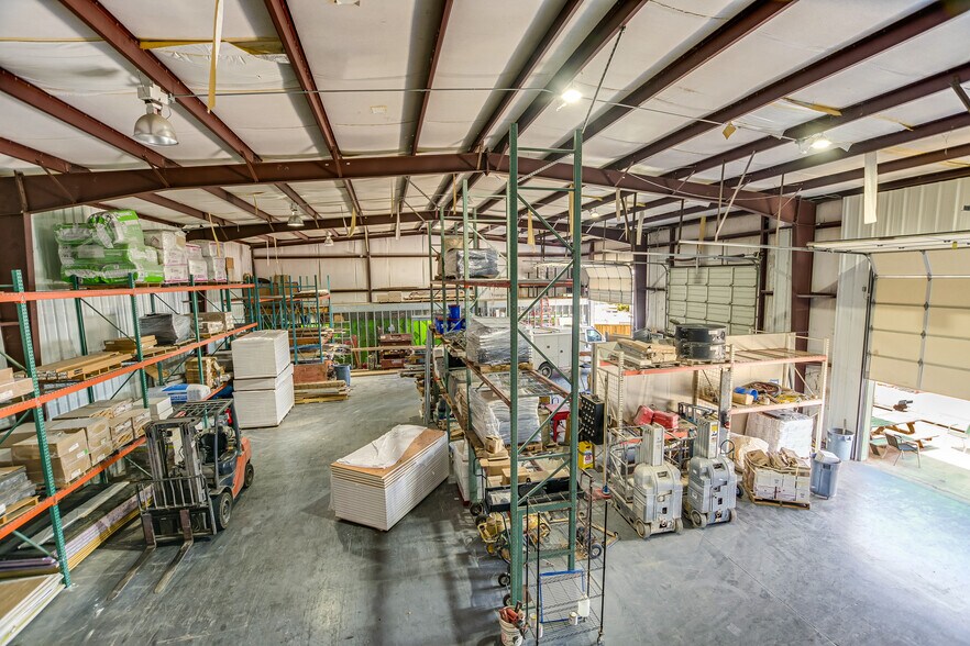 More Photos Of 271 Commercial Dr, Buda Warehouse For Sale