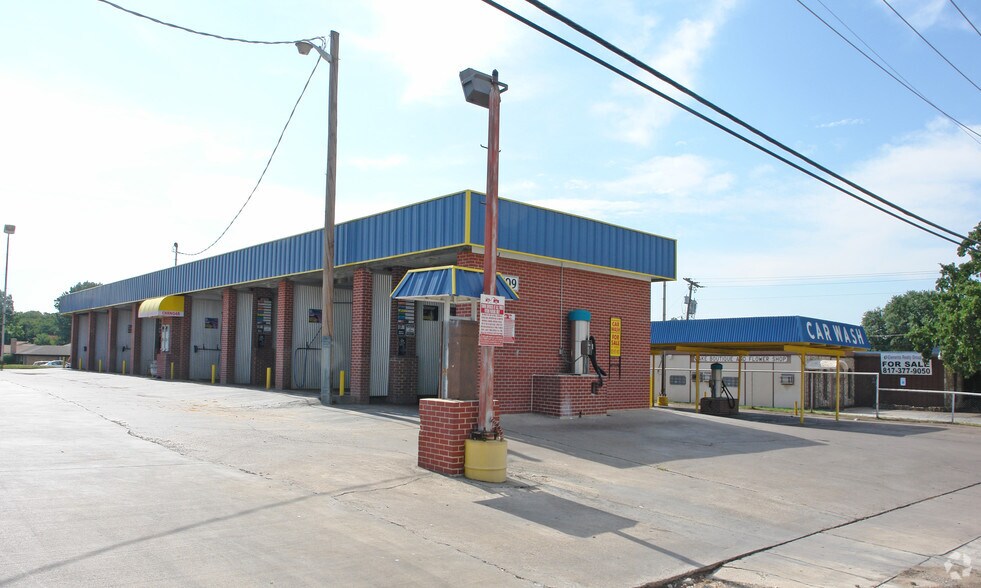 More Photos Of 1709 Mcclellan Ct, Fort Worth Carwash For Sale