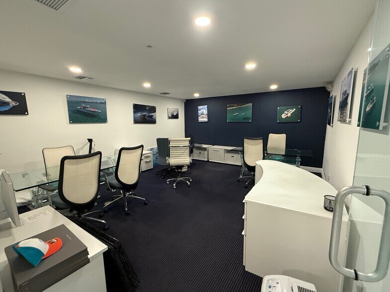 More Photos Of 300 Alton Rd, Miami Beach Office For Lease