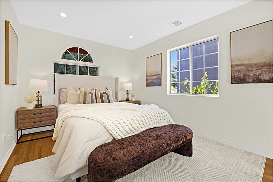 More Photos Of 7621 Norton Ave, West Hollywood Multifamily For Sale
