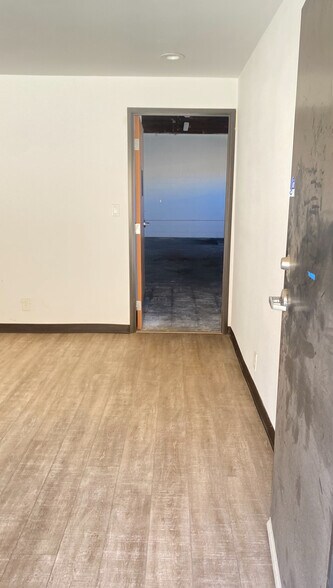 More Photos Of 4417-4419 Rowland Ave, El Monte Warehouse For Lease