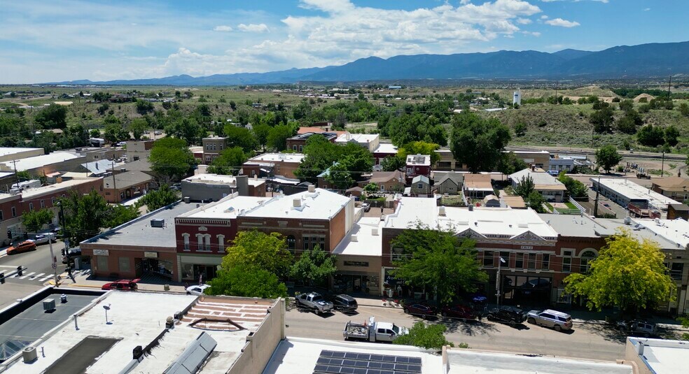 More Photos Of 111 W Main St, Florence Storefront For Sale