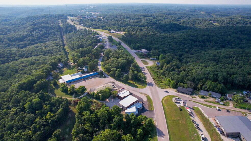 More Photos Of 8 Sunset Hills Ct, Sunrise Beach Storefront For Sale