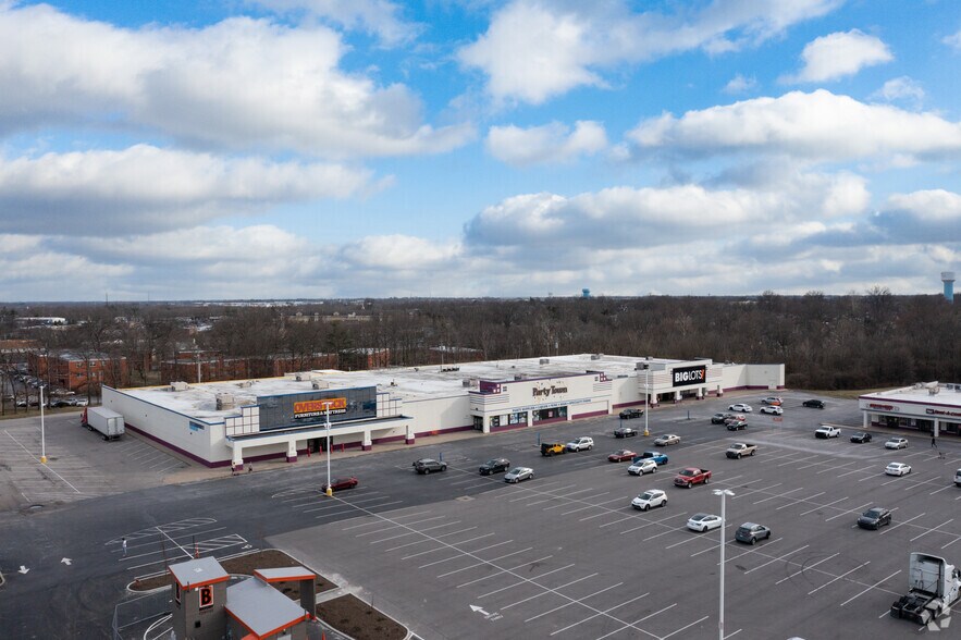More Photos Of 6823-6829 Burlington Pike, Florence Storefront For Lease