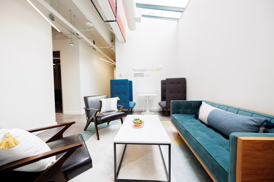 More Photos Of 1495 Canyon Blvd, Boulder Coworking Space