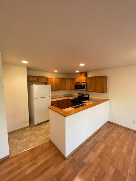 More Photos Of 321 Willow St, Bremerton Apartments For Sale