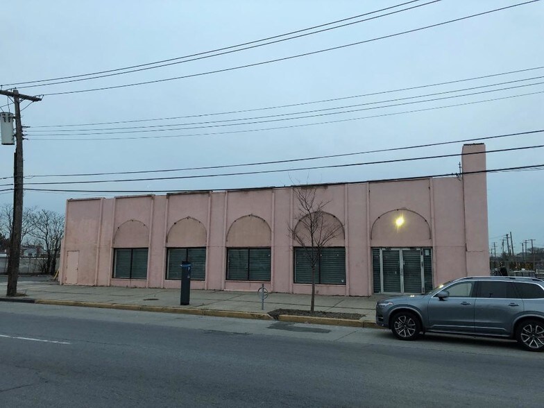 More Photos Of 161-49 Cross Bay Blvd, Howard Beach Restaurant For Lease