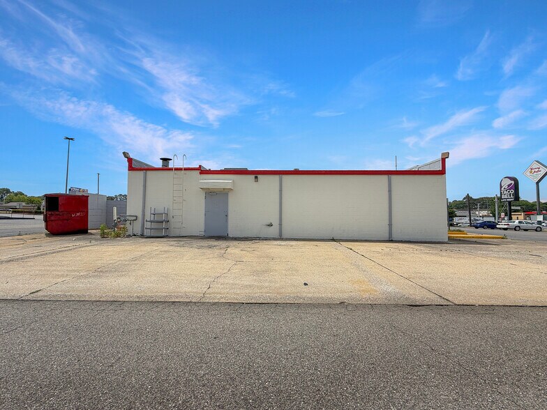 More Photos Of 1816 McFarland Blvd, Northport Restaurant For Lease