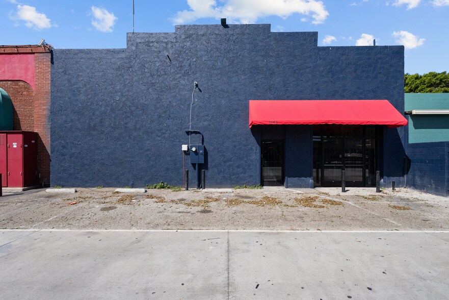 More Photos Of 344 S Oxnard Blvd, Oxnard General Retail For Sale