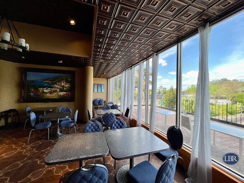 More Photos Of 5665 Cypress Gardens Blvd, Winter Haven Hotel For Lease