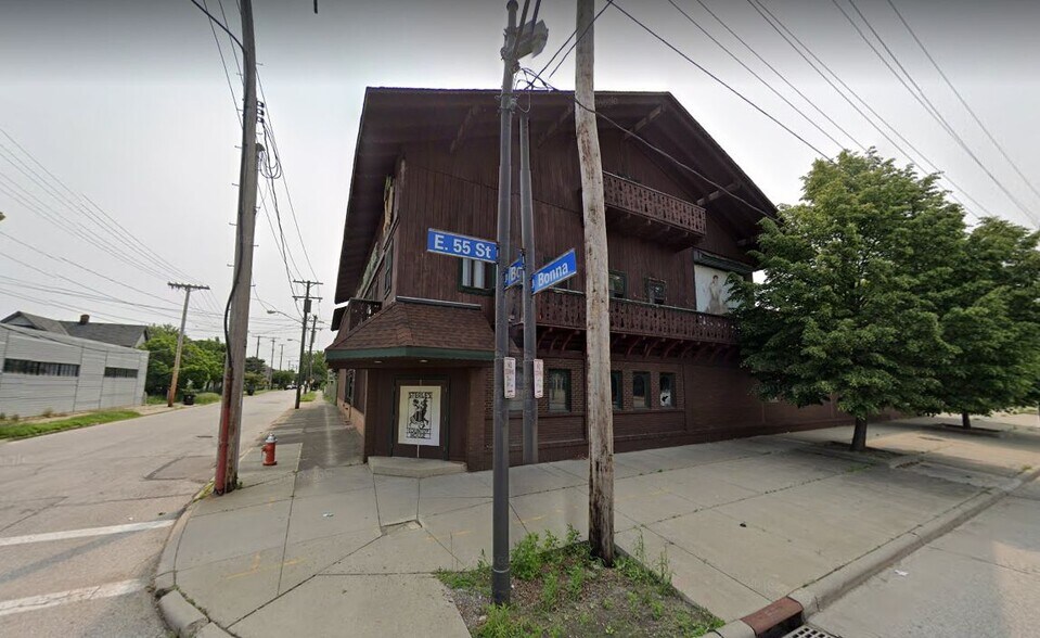 More Photos Of 1401 E 55th St, Cleveland Restaurant For Sale