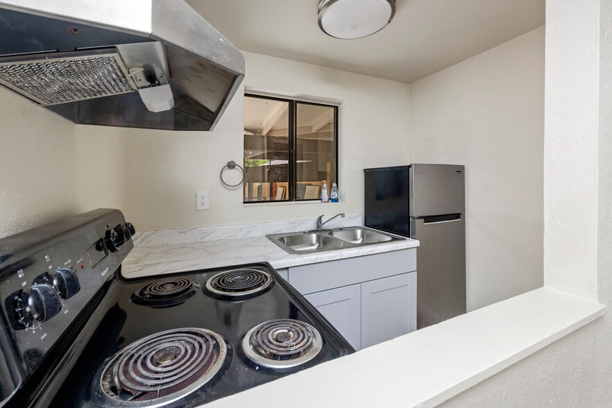 More Photos Of 409 S Montezuma St, Prescott Hotel For Sale