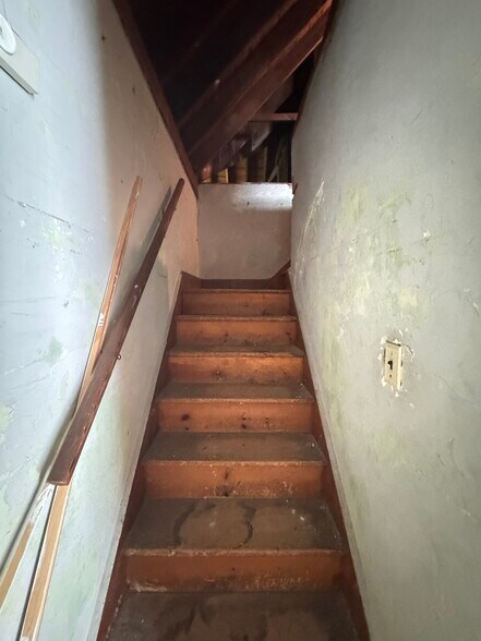 More Photos Of 1147 Troy Schenectady Rd, Latham Office For Sale