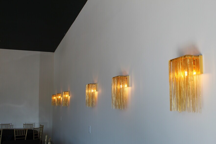 More Photos Of 7404 Lamar Ave S, Cottage Grove General Retail For Sale