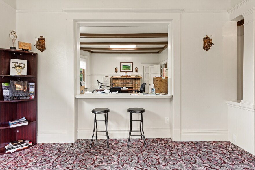 More Photos Of 660 N State St, Ukiah Medical For Sale