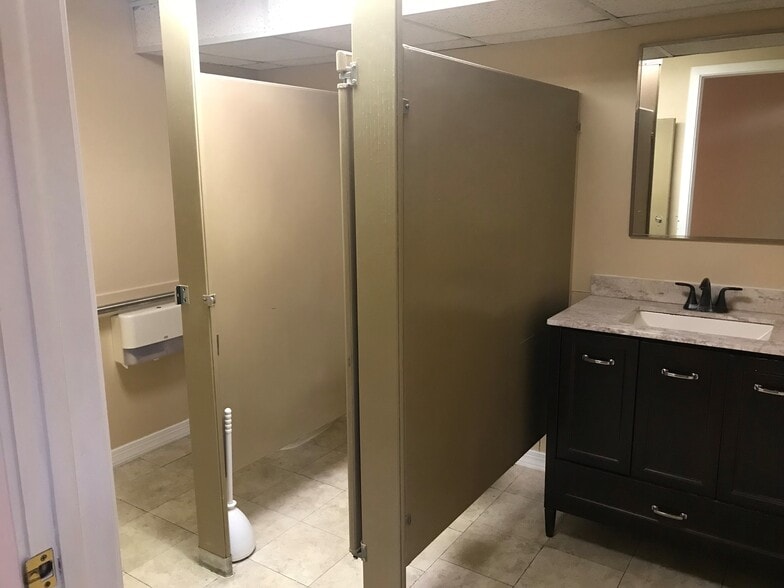 More Photos Of 186 Thomas Johnson Dr, Frederick Unknown For Lease