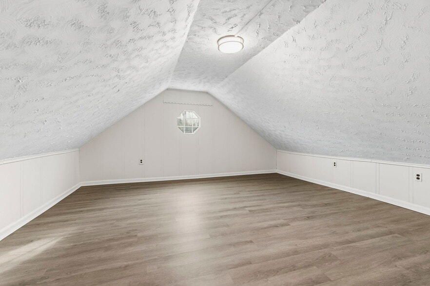 More Photos Of 1100 Calvary Rd, Churchville Flex For Sale