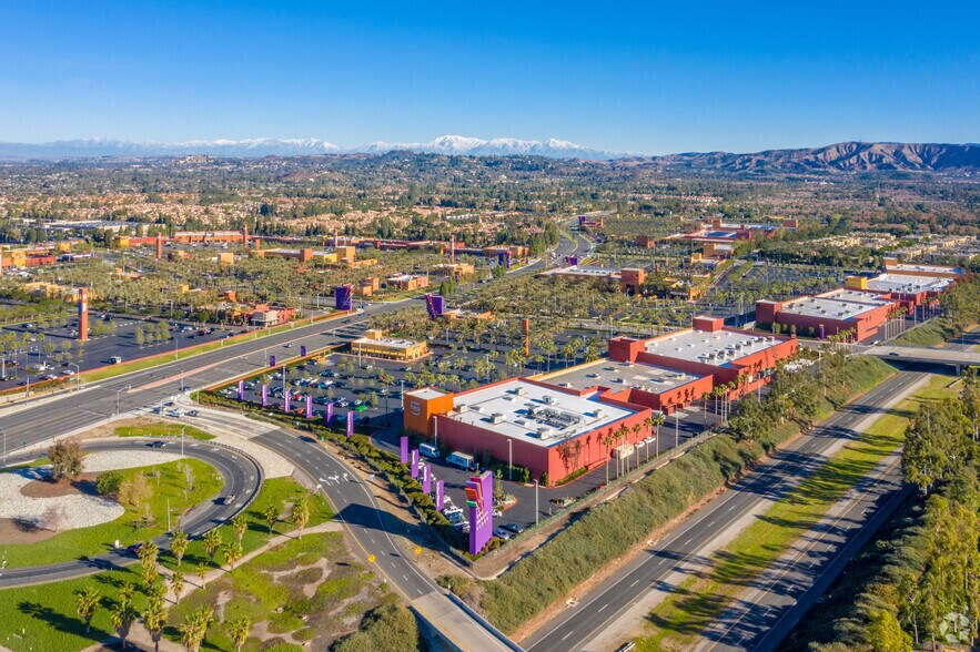 More Photos Of 2915-3011 El Camino Real, Tustin Unknown For Lease