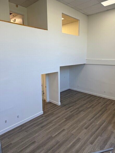 More Photos Of 10458 NW 31st Ter, Doral Light Manufacturing For Lease