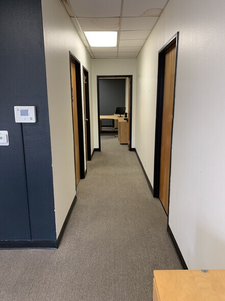 More Photos Of 2570 W 237th St, Torrance Manufacturing For Lease