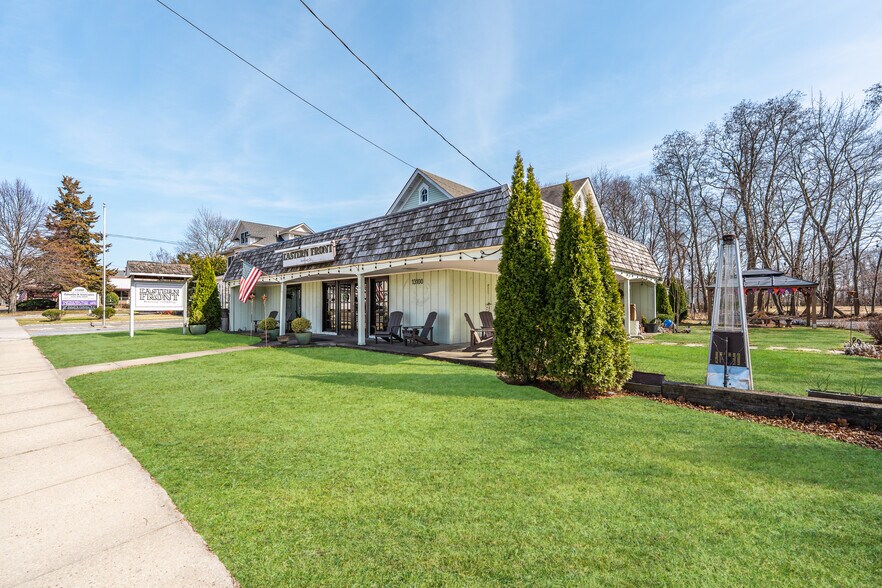 More Photos Of 13100 Main Rd, Mattituck Freestanding For Sale