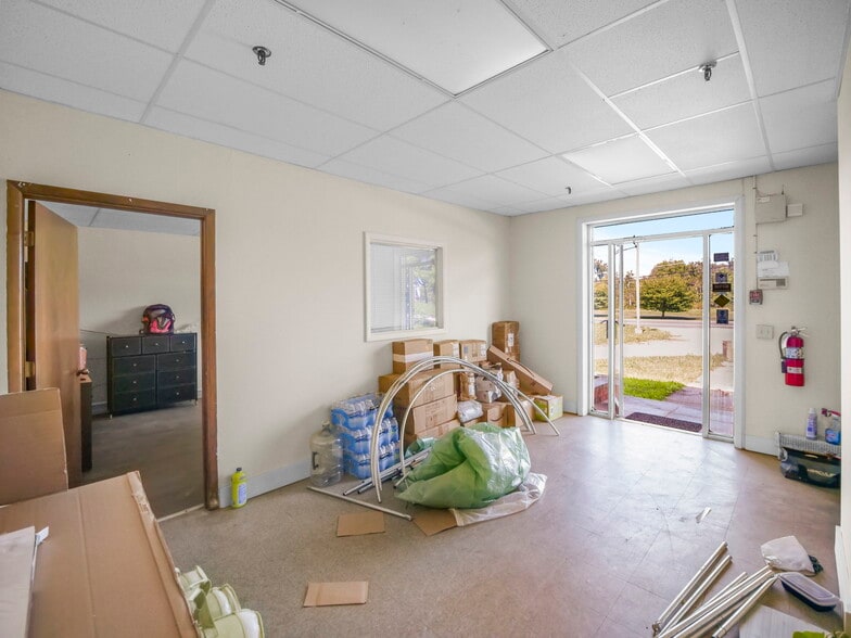 More Photos Of 1434-1440 County Rd, Wantage Warehouse For Sale