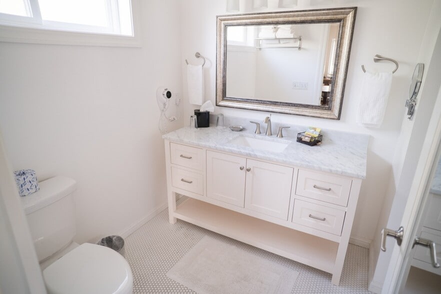 More Photos Of 210 N Auburn St, Grass Valley Hotel For Sale