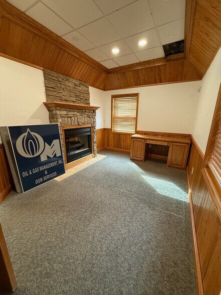 More Photos Of 85 1st St, Leechburg Restaurant For Sale