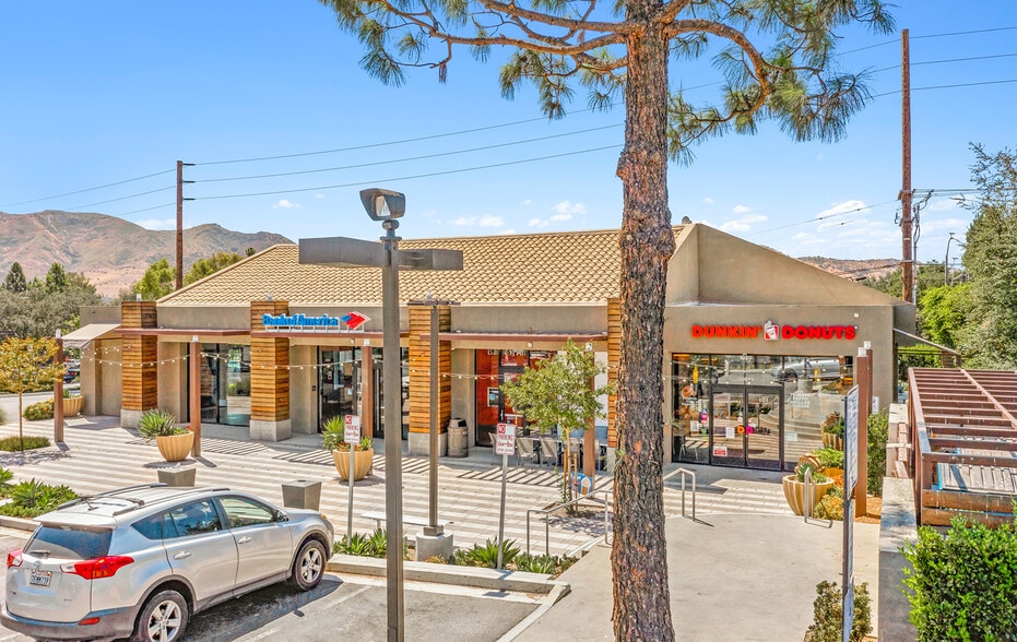 More Photos Of 30805-30895 E Thousand Oaks Blvd, Westlake Village Unknown For Lease