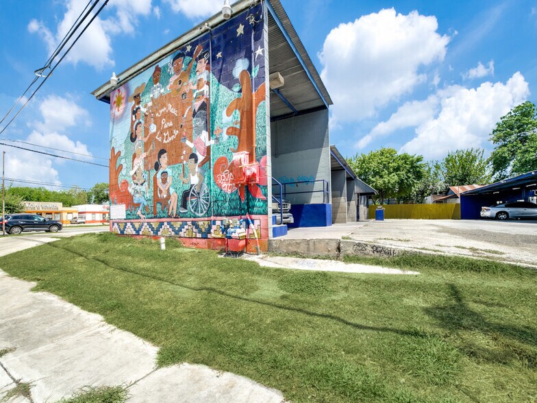 More Photos Of 402 N Zarzamora St, San Antonio Carwash For Sale
