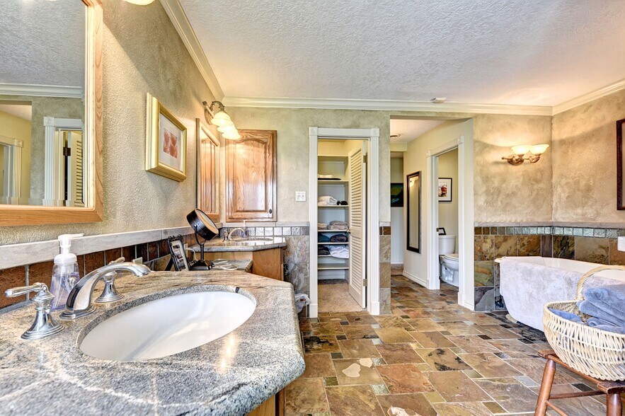 More Photos Of 2575 Old Mill Creek Rd, Brenham Specialty For Sale