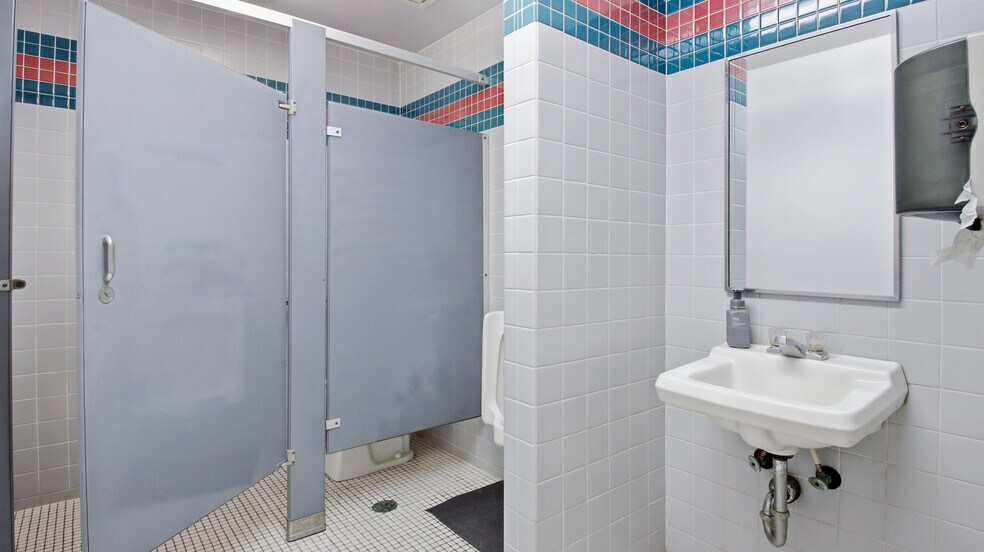 More Photos Of S286 WI-35, Nelson Restaurant For Sale