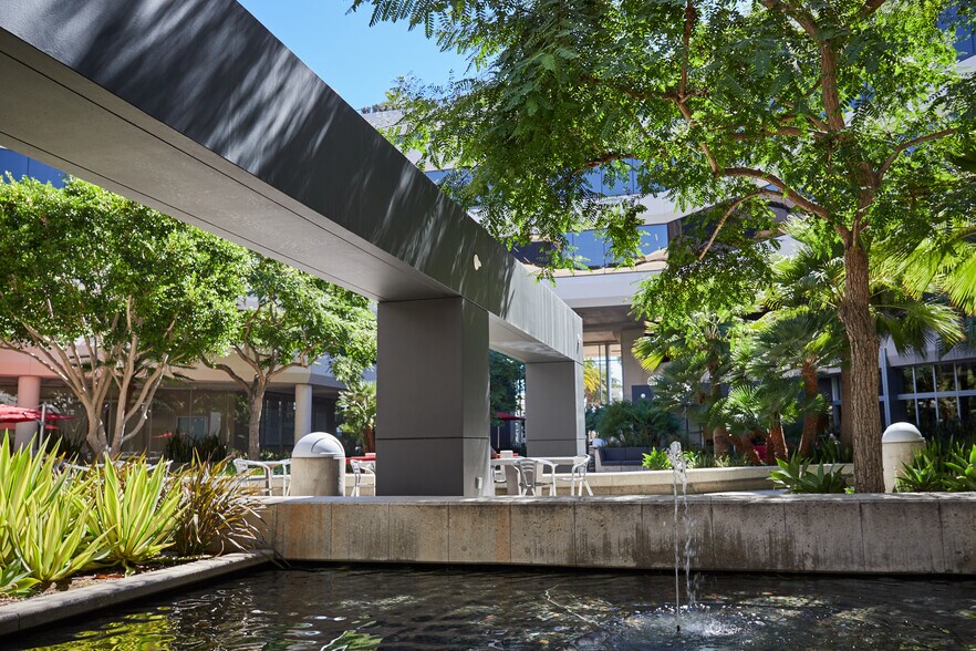 More Photos Of 2101-2141 Rosecrans Ave, El Segundo Office For Lease