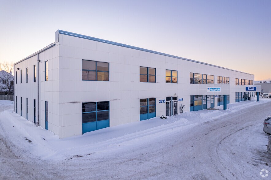 More Photos Of 3635-3675 Boul de la Grande-Allée, Boisbriand Flex For Lease