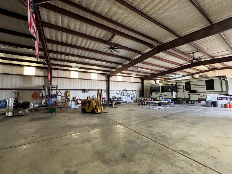 More Photos Of 11607 Highway 87, Lubbock Warehouse For Sale