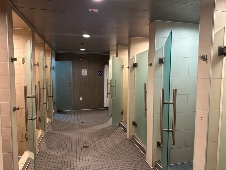 More Photos Of 904 Four Seasons Rd, Bloomington Specialty For Sale