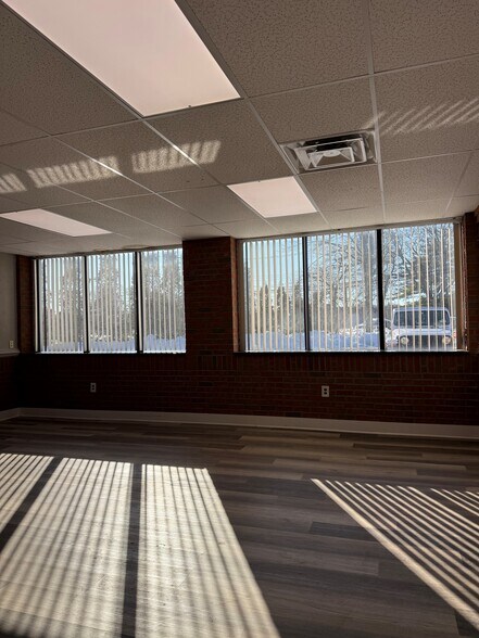 More Photos Of 35 Carlough Rd, Bohemia Warehouse For Lease