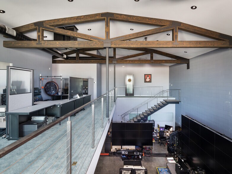 More Photos Of 130 Penn St, El Segundo Loft Creative Space For Sale