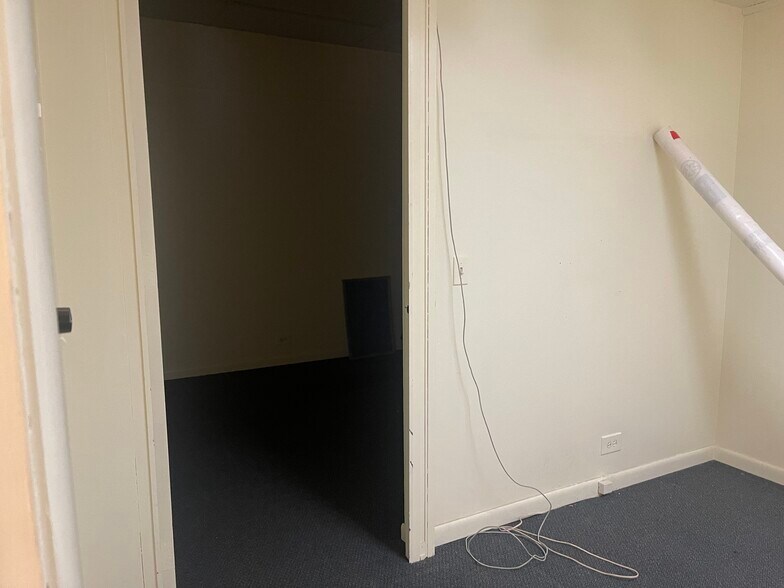 More Photos Of 69-73 N Broadway St, Des Plaines Medical For Lease