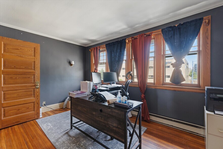 More Photos Of 1028 E Colfax Ave, South Bend Office For Sale