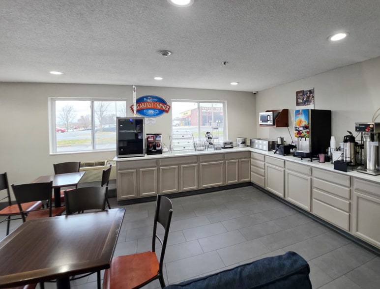 More Photos Of 8110 Troy Pike, Dayton Hotel For Sale