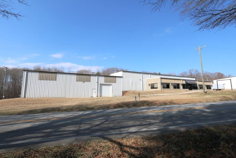 More Photos Of 3271 Brushy Creek Rd, Greer Warehouse For Lease