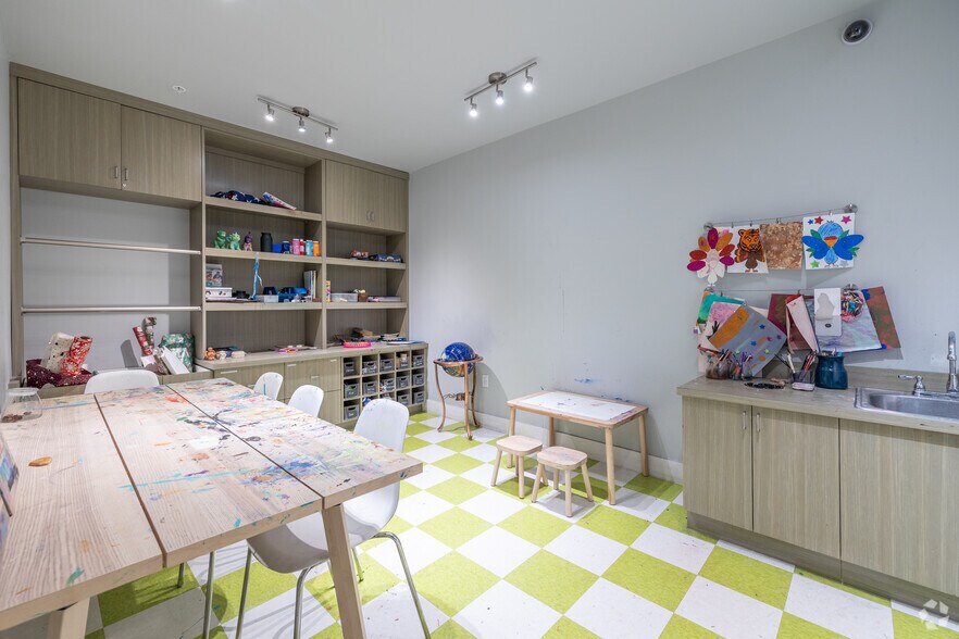 More Photos Of 9142 Richmond Hwy, Fort Belvoir Apartments For Lease