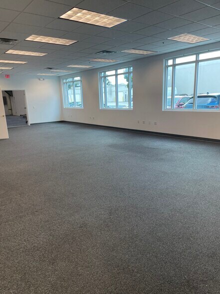 More Photos Of 2860 W State Road 84, Fort Lauderdale Office For Lease