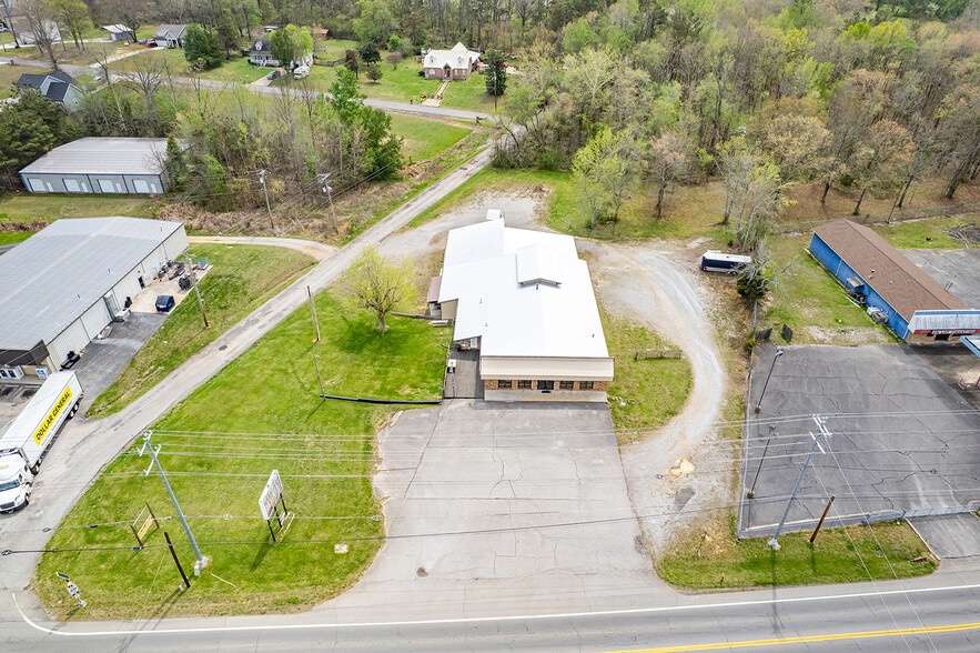 More Photos Of 5128 Highway 100, Lyles Freestanding For Sale