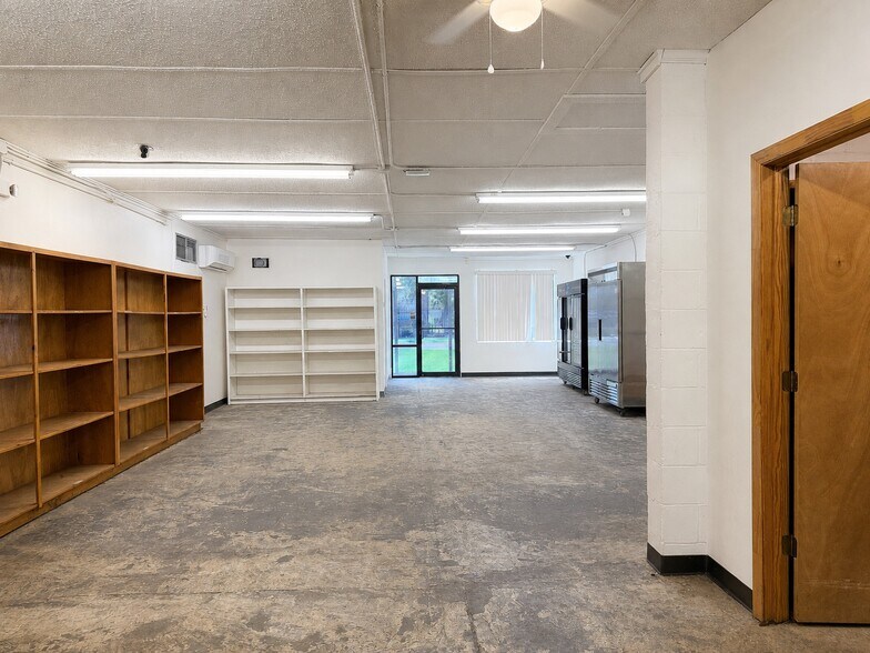 More Photos Of 5475 Ramona Blvd, Jacksonville Religious Facility For Lease