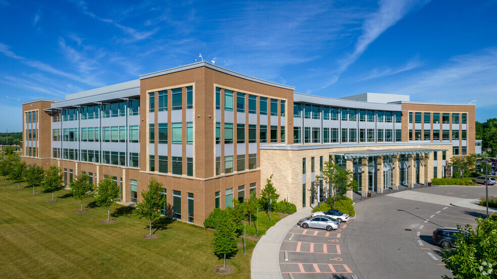 More Photos Of 4900 E Dublin Granville Rd, Columbus Office For Sale