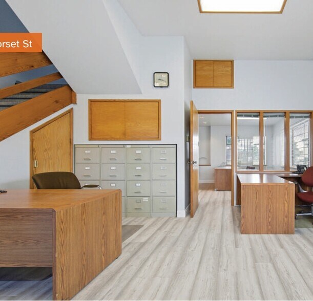 More Photos Of 5526 Dorset St, Burnaby Light Distribution For Sale